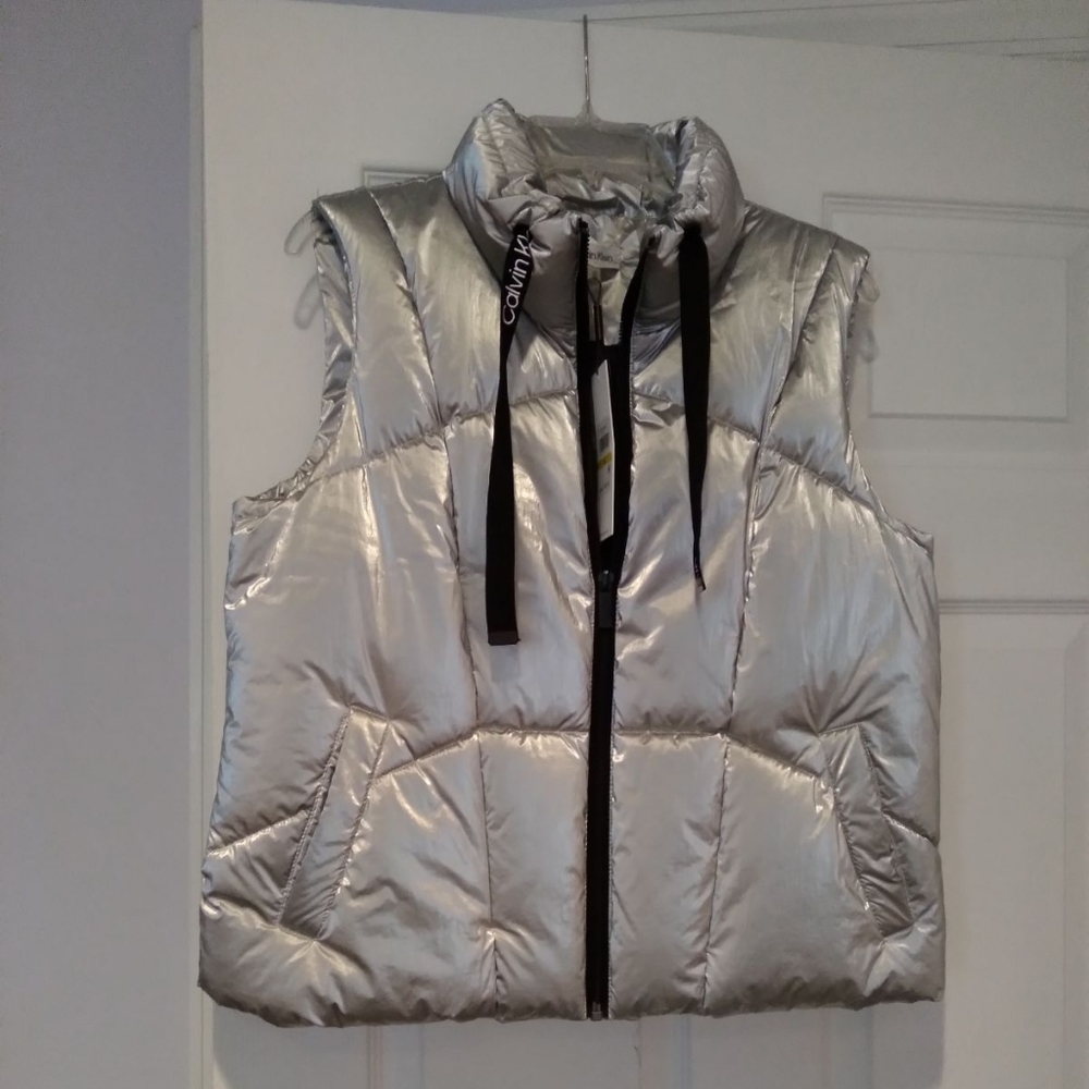 NWT Calvin Klein silver vest size medium